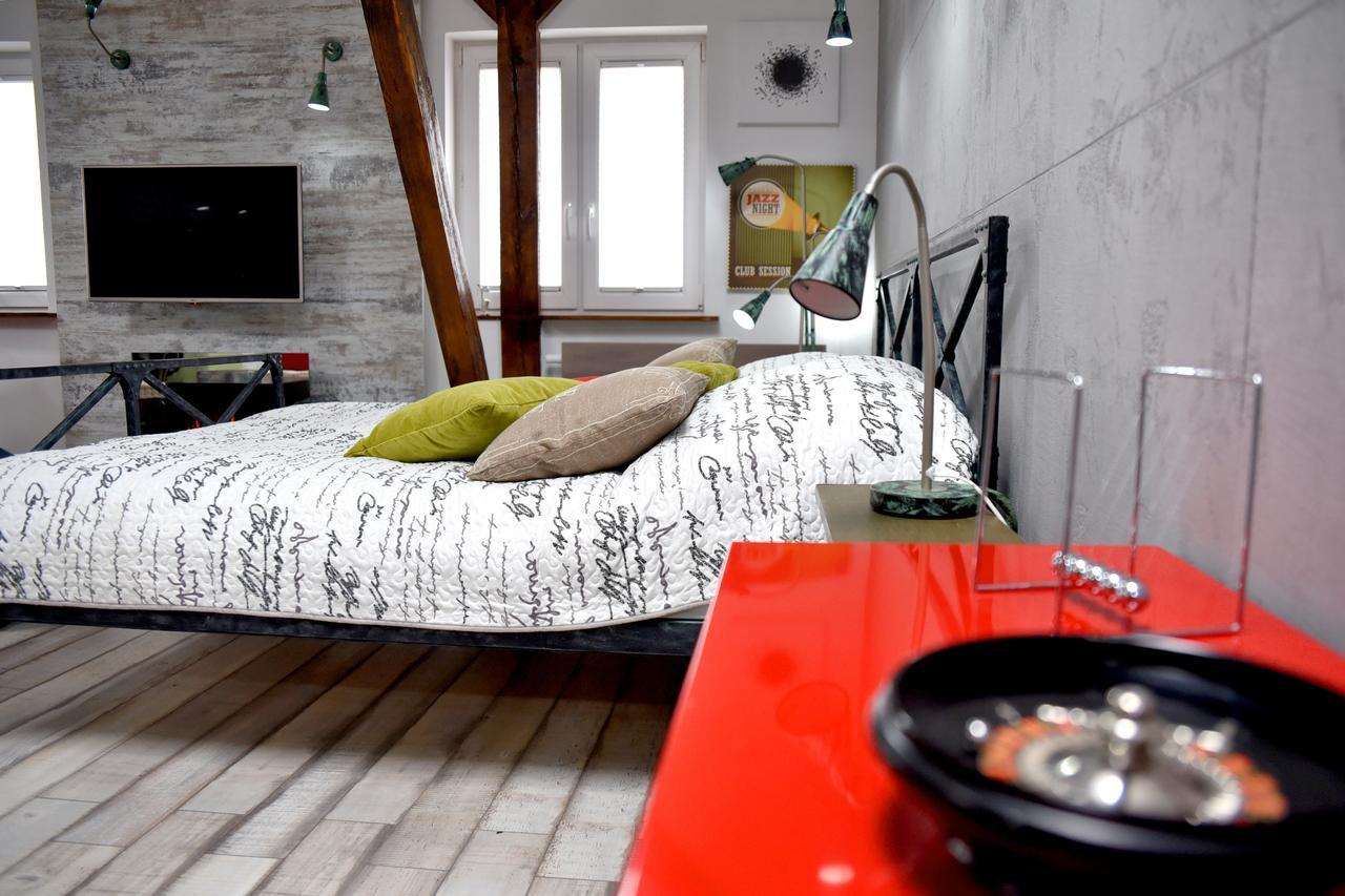 In The Attic Unikatowe Apartmenty By Stayly Στσέτσιν Εξωτερικό φωτογραφία
